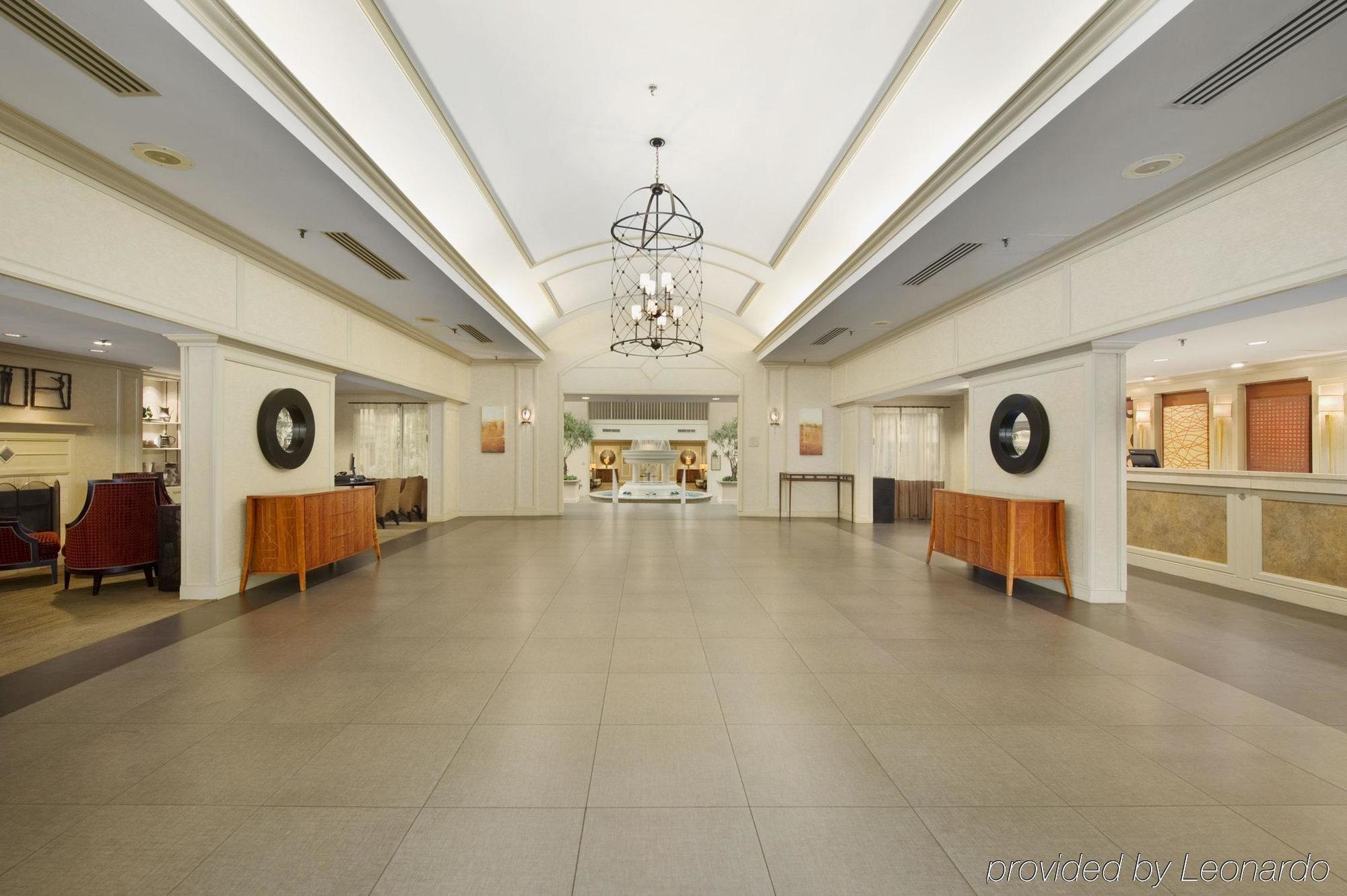 Embassy Suites By Hilton Atlanta Airport Interior photo