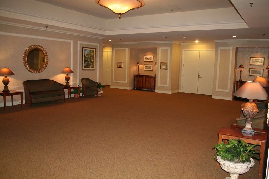 Embassy Suites By Hilton Atlanta Airport Facilities photo